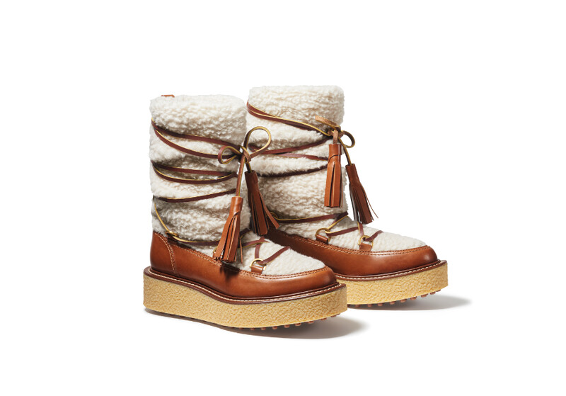 綁帶流蘇厚底靴，NT35,300。