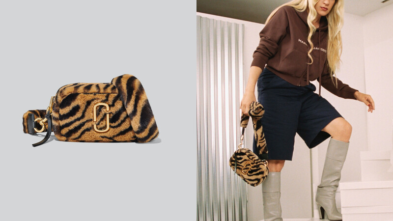 Marc Jacobs限定虎紋絨毛相機包，NT$17,900