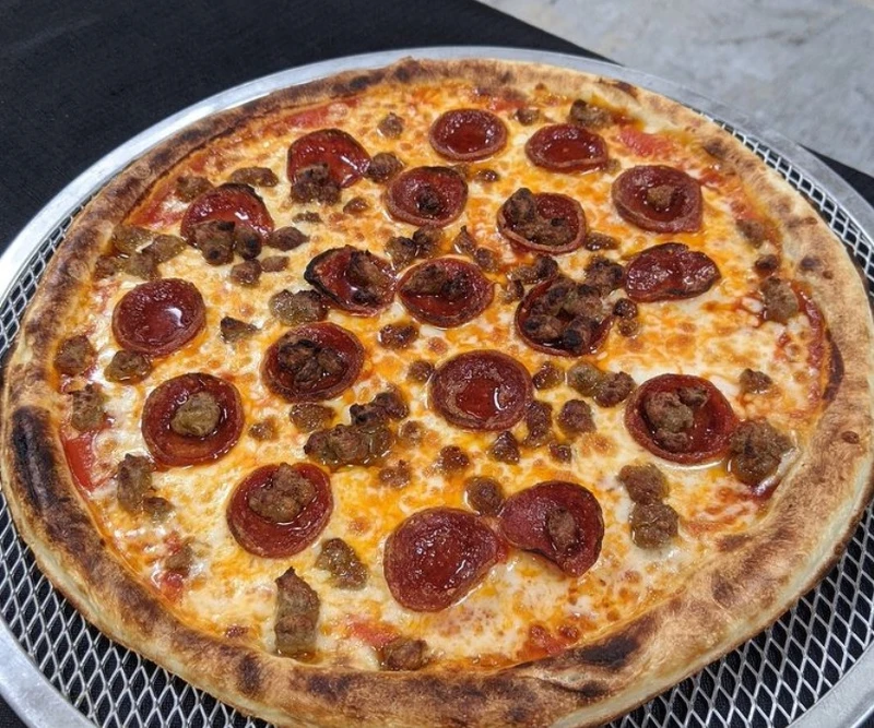 ▲▼菜單雖提供經典口味,但可透過APP客製化。(圖 / 翻攝自eatstellarpizza IG) ▲▼菜單雖提供經典口味,但可透過APP客製化。(圖 / 翻攝自eatstellarpizza IG)