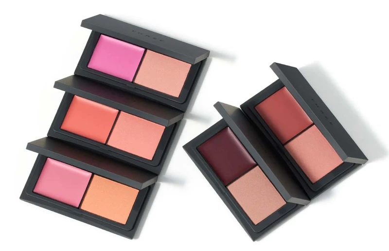 THREE蜜光雙采修容(全5色),NT1,350 THREE蜜光雙采修容(全5色),NT1,350