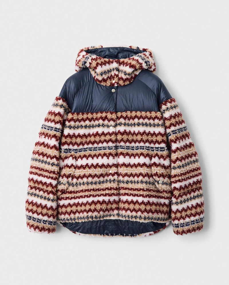 rag & bone HYPS22 多色抓拼接羽絨費爾島連帽外套，NT26,500。