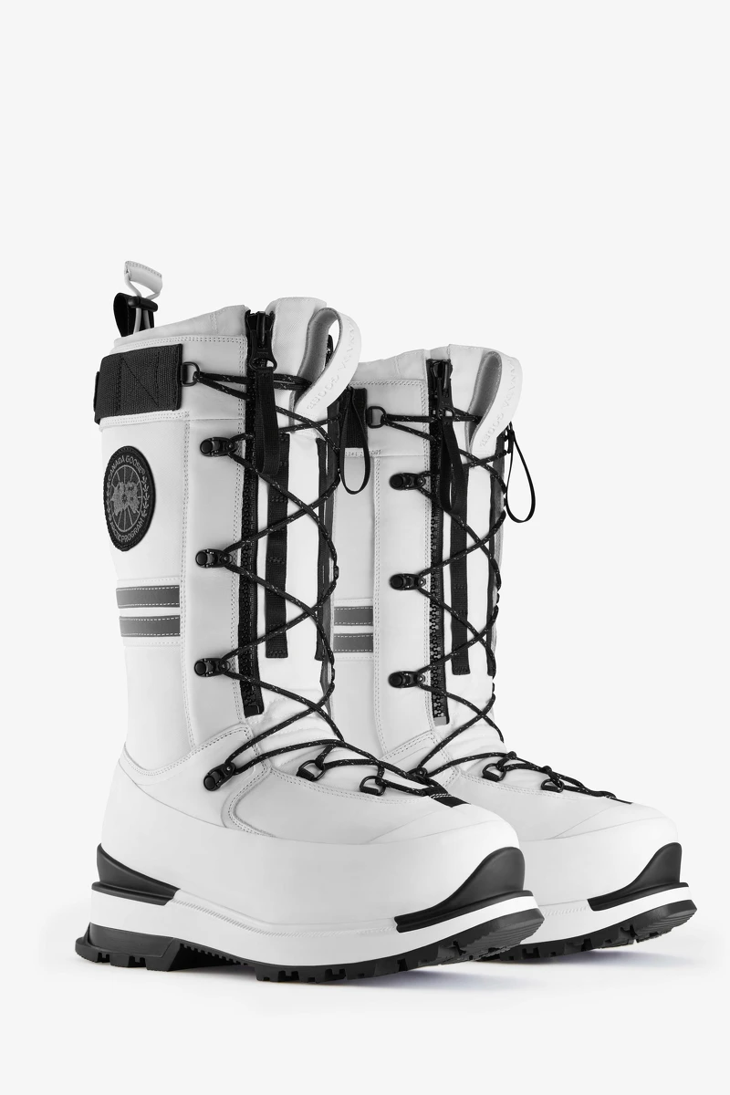 Canada Goose 雪靴，NT44,100。 