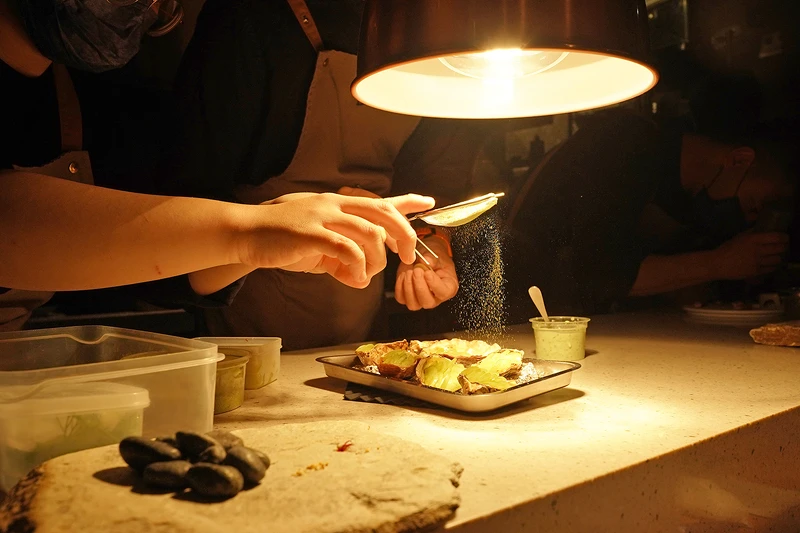 在這屬於互動式用餐體驗。