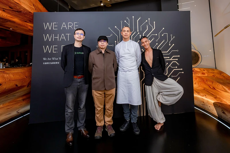 EchoX首場行為藝術創作「可以吃的NFT」合作團隊，左起EchoX執行董事李佳憲、VR金獎導演黃心健、國際名廚江振誠及當代表演藝術家張逸軍。