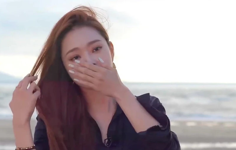 宋智雅在採訪時哭泣