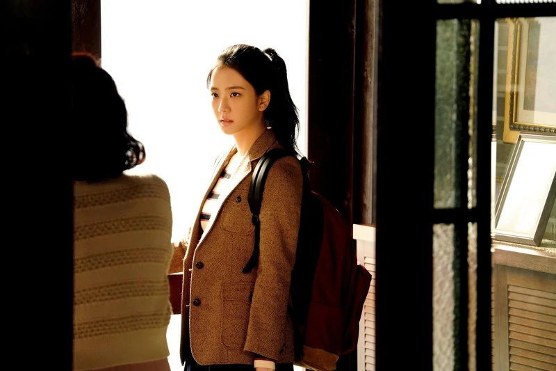 為了幫守護拿可更換的服裝，寧願回家面對討厭的後母，與後母衝突被打離開家之後獨自走在街頭，可憐又堅強的樣子，讓M編都心酸了起來。