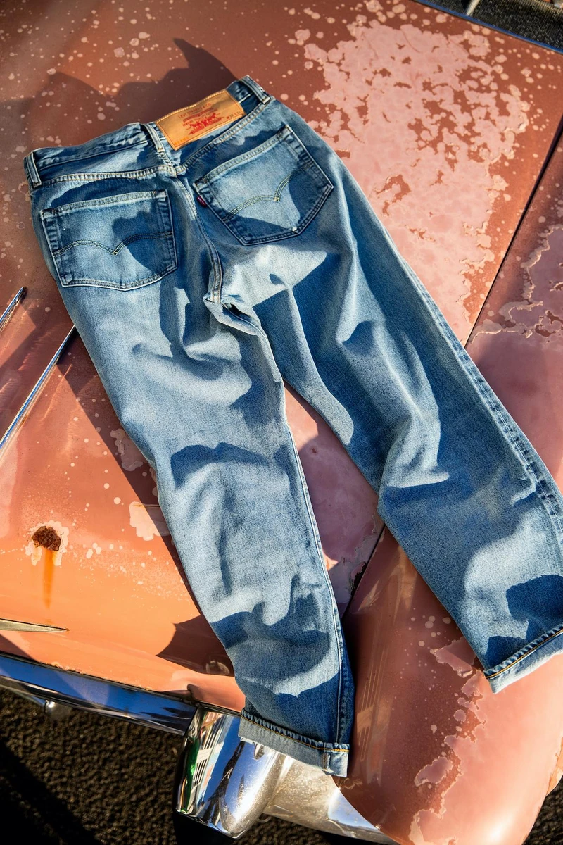 Levi’s X Beams《超級寬Super Wide》系列牛仔褲，售價NT$9,900