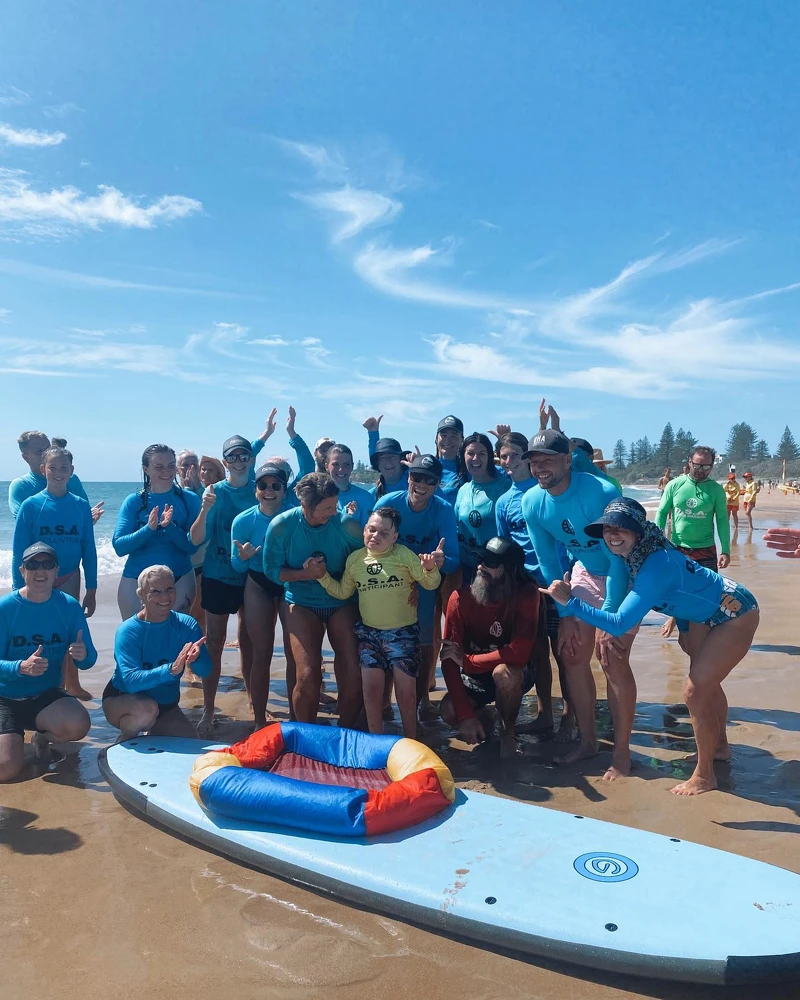 ▲▼很多地方都歡迎吉米造訪。（圖 / 翻攝自Niki & Jimmy網站）