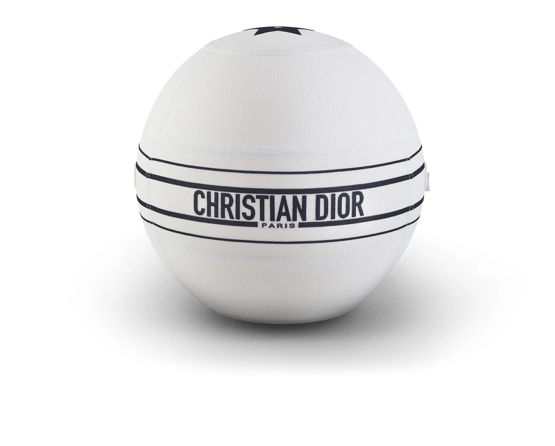Dior and Technogym 瑜珈球，NT$42,000