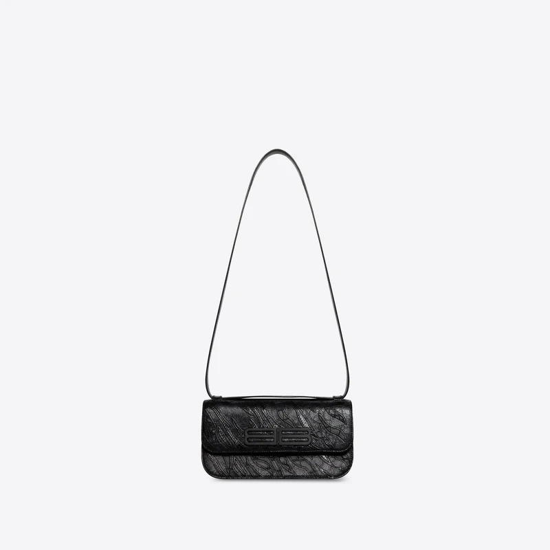Gossip Bag黑色BB肩背包,NT$58,800 Gossip Bag黑色BB肩背包,NT$58,800