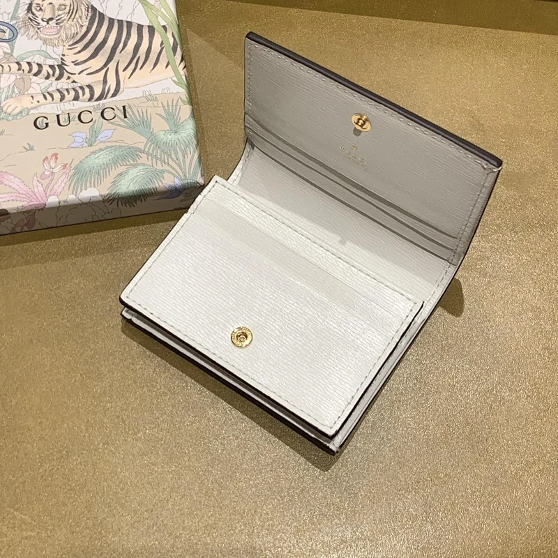 虎年主題印花馬銜鍊短夾,NT17,700 虎年主題印花馬銜鍊短夾,NT17,700