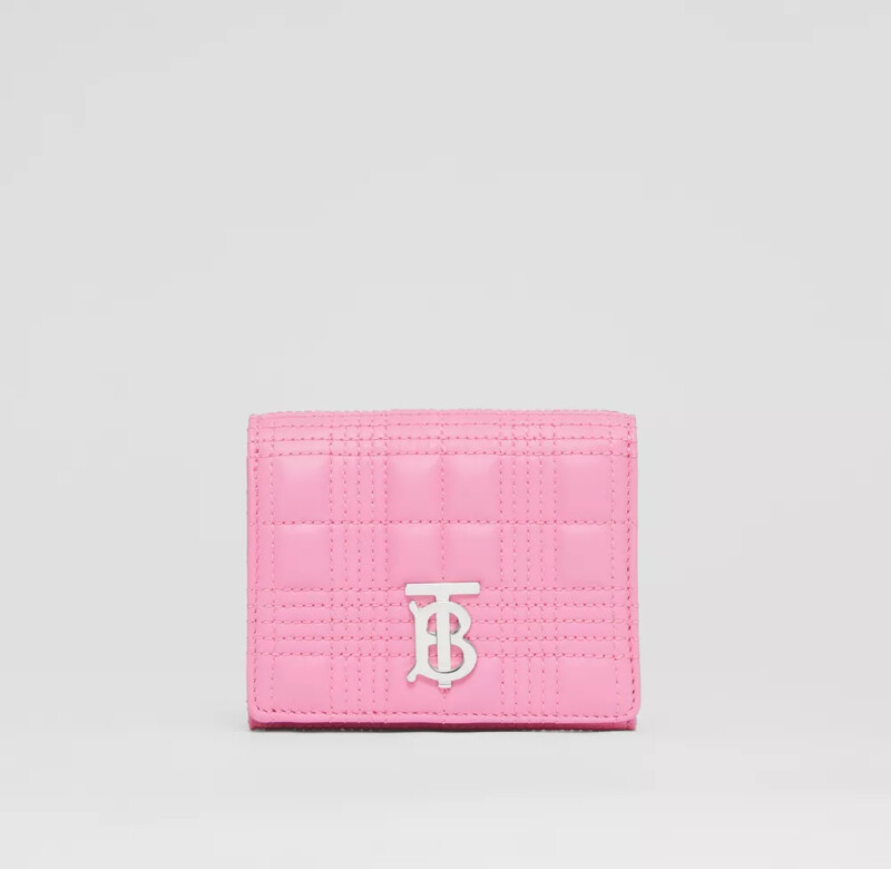 小型絎縫羔羊皮Lola對摺皮夾,NT21,900 小型絎縫羔羊皮Lola對摺皮夾,NT21,900