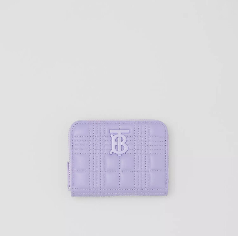 絎縫羔羊皮Lola拉鍊式皮夾,NT19,500 絎縫羔羊皮Lola拉鍊式皮夾,NT19,500