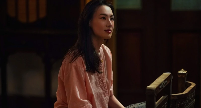 梁洛施飾演姨太太之女吉婕，懂得豪門深似海