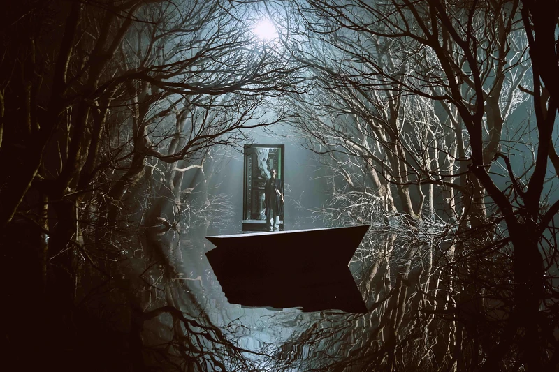 《無神之地不下雨》曾之喬讚嘆以實景搭建的「陰陽交界地」有一種非寫實的奇幻感