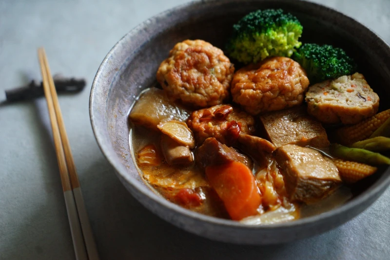 麻辣獅子頭。 麻辣獅子頭。