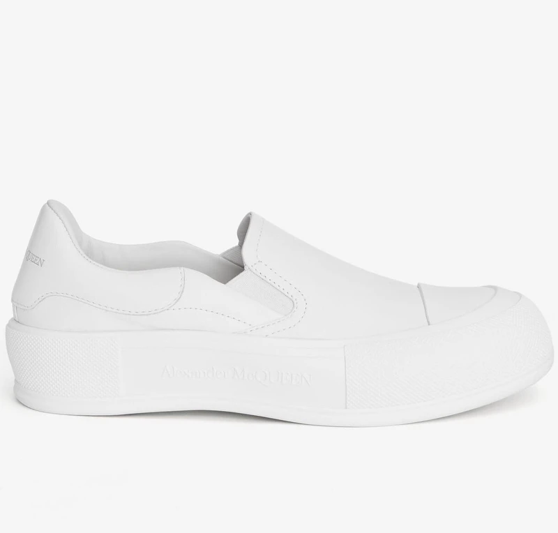 Alexander McQueen 厚底懶人鞋，NT16,850。