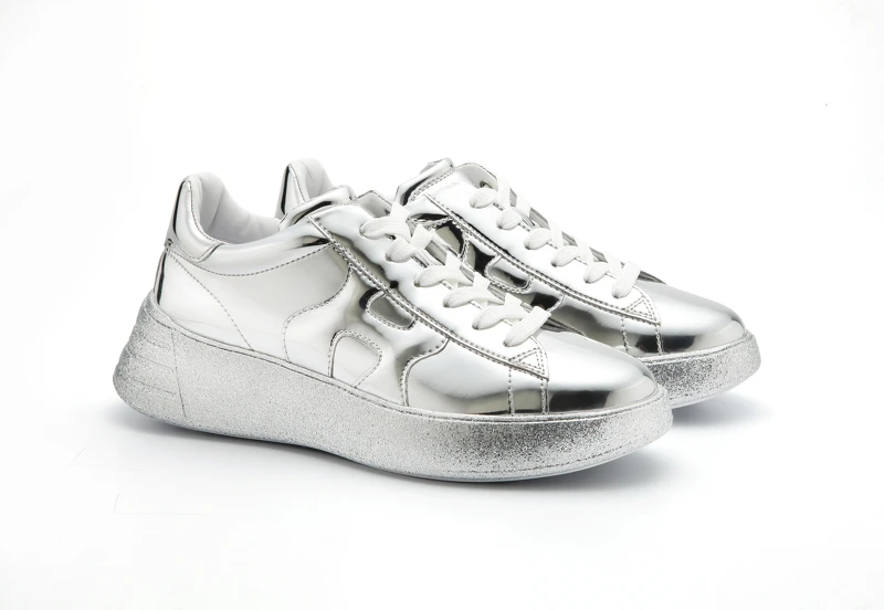 Hogan Rebel金屬星砂女士休閒鞋，NT19,600。