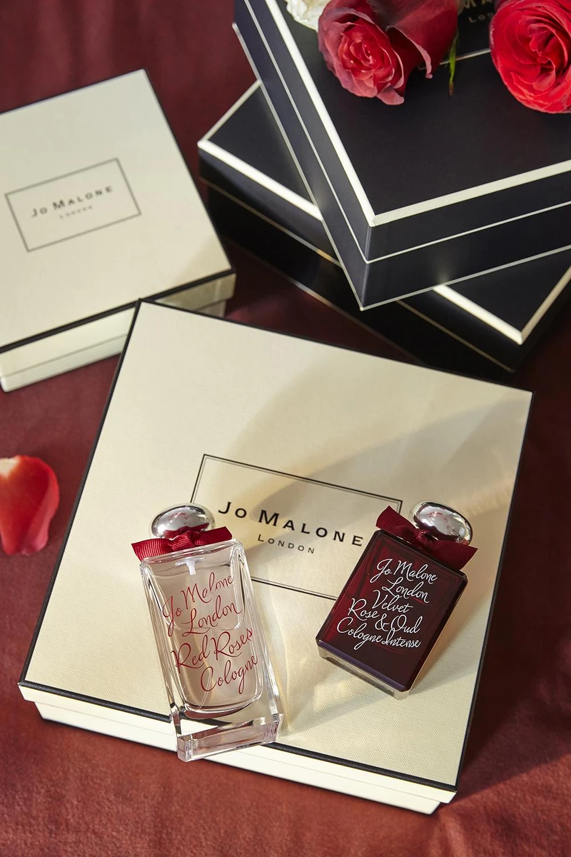 紅玫瑰限定版香水 100ml NT5,450 絲絨玫瑰與烏木限定版芳醇香水50ml NT5,250 紅玫瑰限定版香水 100ml NT5,450 絲絨玫瑰與烏木限定版芳醇香水50ml NT5,250