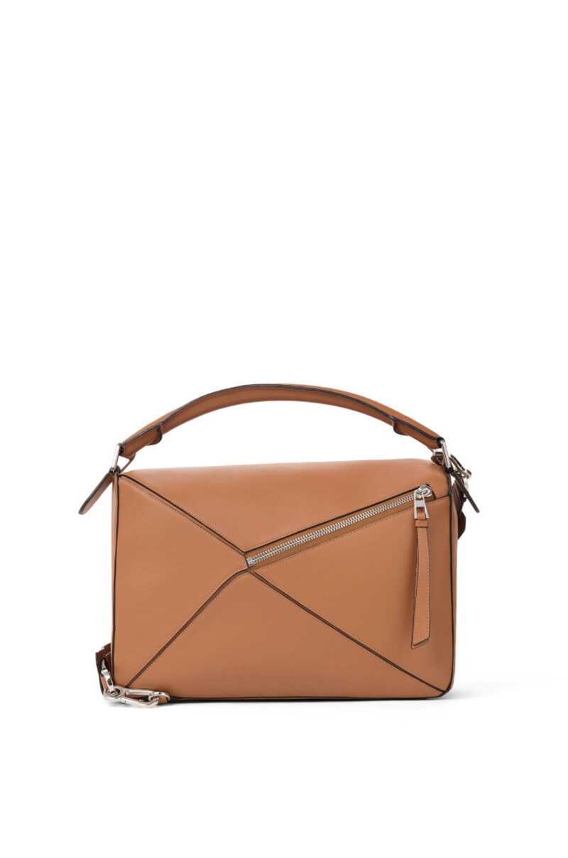 Loewe Puzzle手袋,NT104,000 Loewe Puzzle手袋,NT104,000