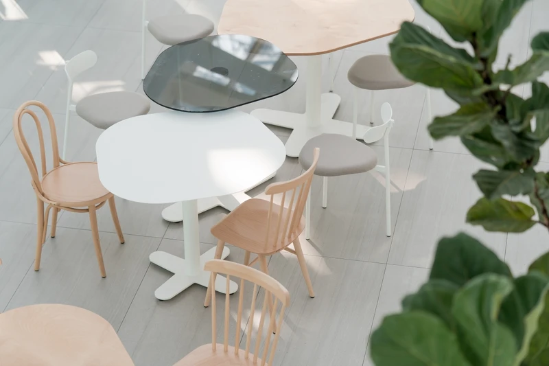 家具設計以循環設計可重組適應對應人數。 家具設計以循環設計可重組適應對應人數。