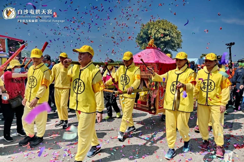 ▲白沙屯媽祖的「粉紅超跑」頗負盛名。(圖 / 翻攝自白沙屯拱天宮 Facebook粉絲專頁) ▲白沙屯媽祖的「粉紅超跑」頗負盛名。(圖 / 翻攝自白沙屯拱天宮 Facebook粉絲專頁)