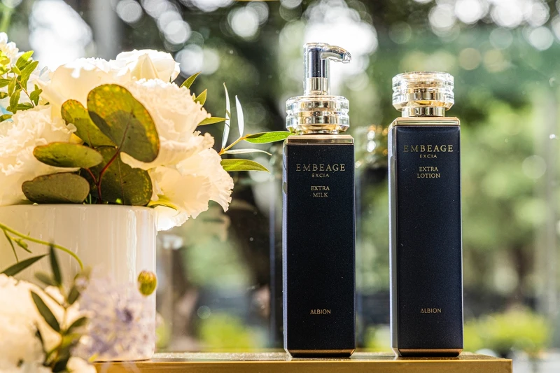 ALBION妃思雅晶湛永恆系列2022新品-妃思雅晶湛永恆藍鑽滲透乳、妃思雅晶湛永恆藍鑽活化液。 ALBION妃思雅晶湛永恆系列2022新品-妃思雅晶湛永恆藍鑽滲透乳、妃思雅晶湛永恆藍鑽活化液。