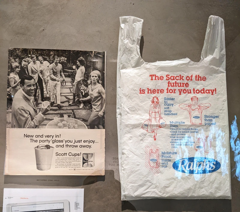 1960年代的塑膠杯。(photo/Louise提供) 1960年代的塑膠杯。(photo/Louise提供)