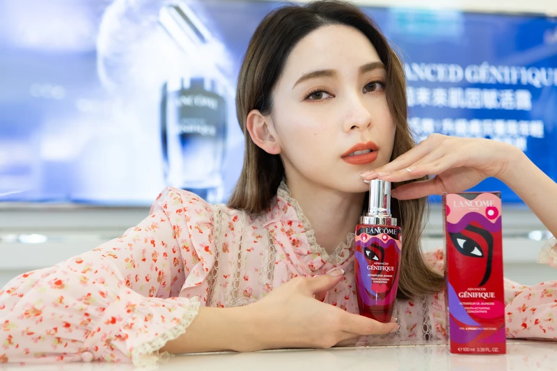 蘭蔻超未來肌因賦活露100ml (2022新年限定版) 推薦價NT6,500 蘭蔻超未來肌因賦活露100ml (2022新年限定版) 推薦價NT6,500