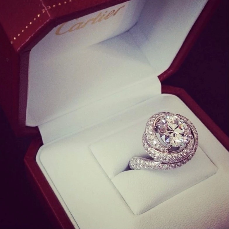 卡地亞經典鑽戒 卡地亞經典鑽戒