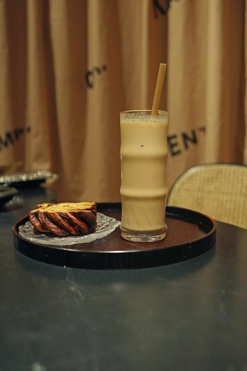 肉桂燕麥香奶茶,開幕期間限定商品。 肉桂燕麥香奶茶,開幕期間限定商品。