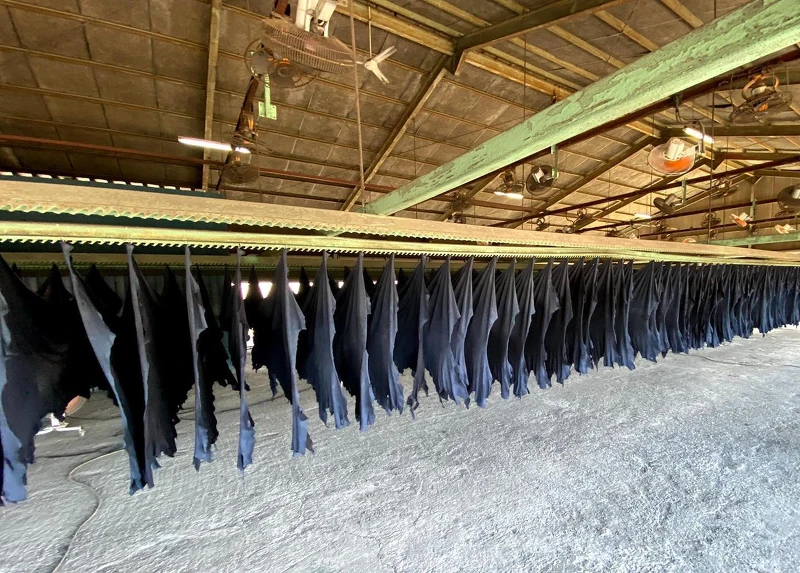 「Kobe Leather 神戶牛皮協會」積極開發神戶和牛的牛皮再利用。 「Kobe Leather 神戶牛皮協會」積極開發神戶和牛的牛皮再利用。