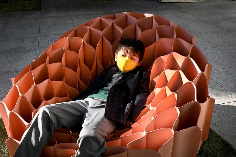 符合人體工學的包覆外型,十分舒適。 符合人體工學的包覆外型,十分舒適。