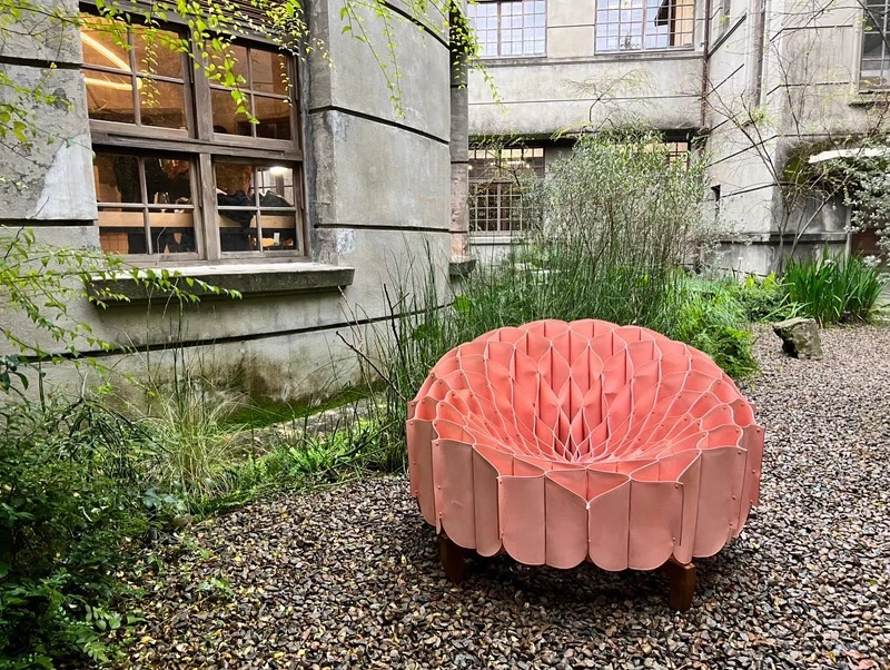 第一把「Bloom Chair」來台,特地舉辦了見面會。 第一把「Bloom Chair」來台,特地舉辦了見面會。