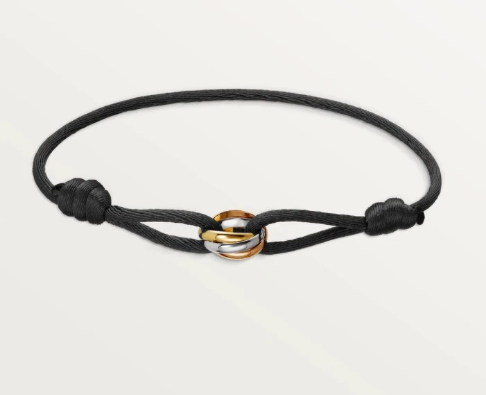 Cartier 卡地亞Trinity系列三環戒絲繩手環 售價NT$18,700 Cartier 卡地亞Trinity系列三環戒絲繩手環 售價NT$18,700