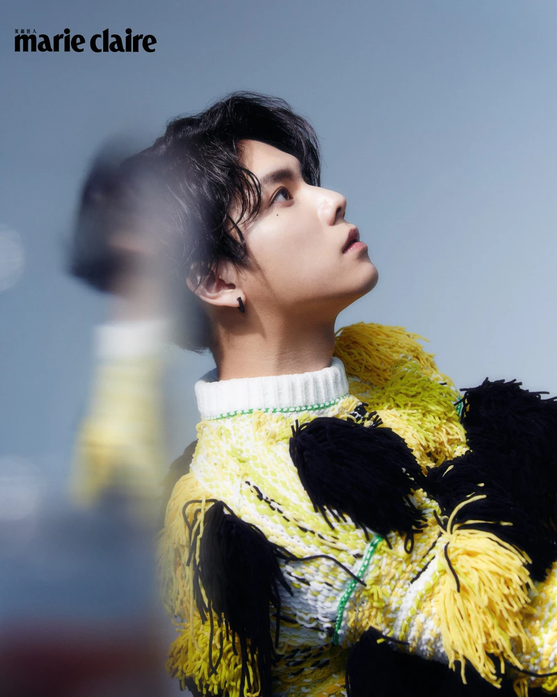 三色手工針織流蘇毛衣，Bottega Veneta。