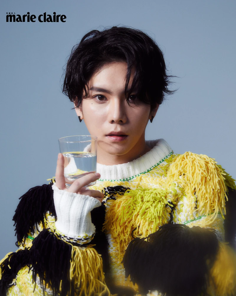 三色手工針織流蘇毛衣，Bottega Veneta。