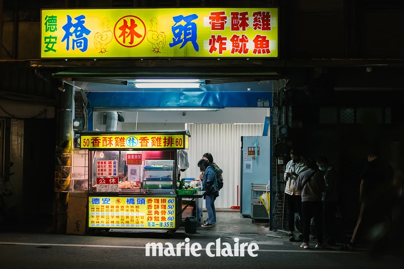 位於德安街美食一級戰區，附近還有知名錢記早點。