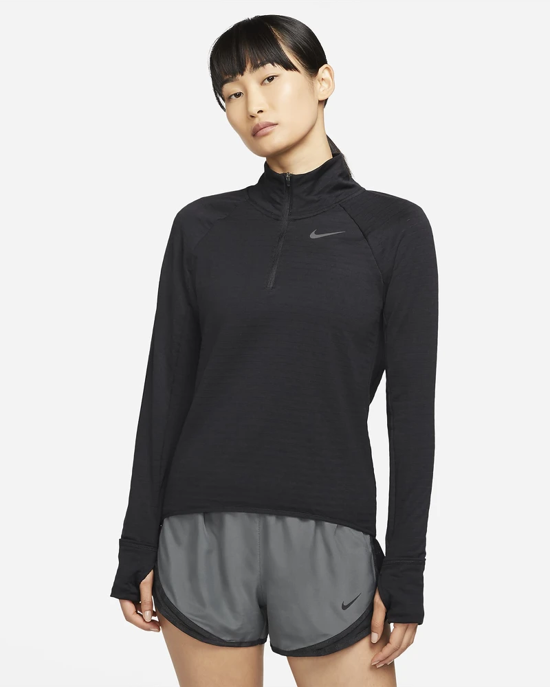 Nike Therma-FIT Element半長式拉鍊跑步上衣，售價NT$2,680