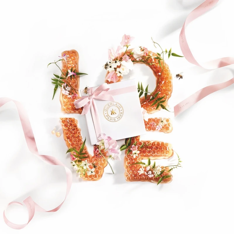 嬌蘭2022 VALENTINE’S DAY官網限定,消費滿NT3500即享法式禮盒包裝出貨。 嬌蘭2022 VALENTINE’S DAY官網限定,消費滿NT3500即享法式禮盒包裝出貨。