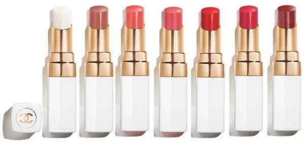 CHANEL香奈兒COCO持色潤唇膏(共7色)，NT1,350 。左起#912、#914、#916、#918、#920、#922、#924