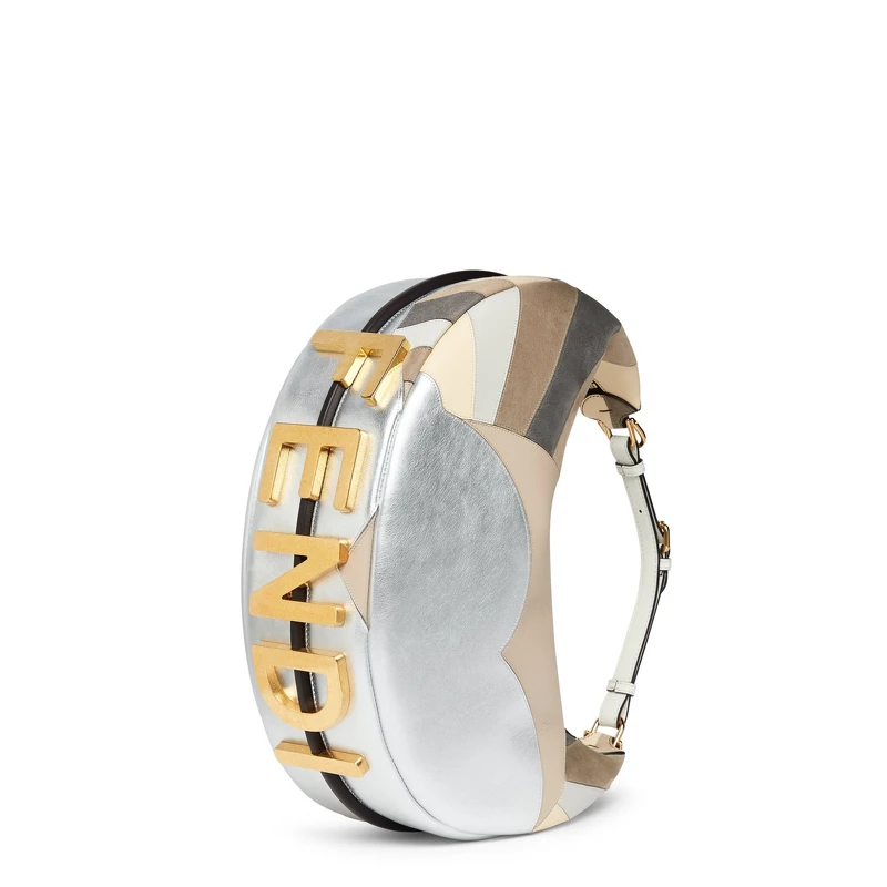 FENDI多彩塗鴉造型Fendigraphy包款,NT 118,000 FENDI多彩塗鴉造型Fendigraphy包款,NT 118,000