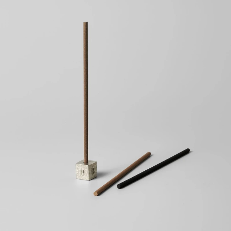 Byredo亞洲獨賣的線香組,堪稱品牌隱藏版商品。 Byredo亞洲獨賣的線香組,堪稱品牌隱藏版商品。