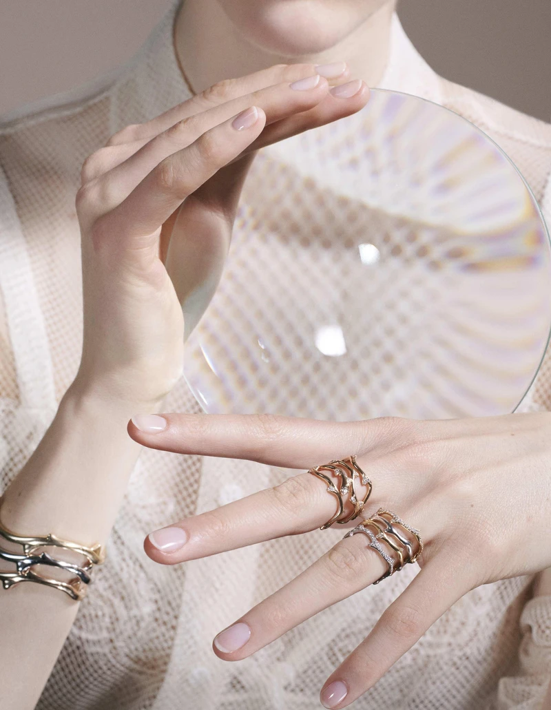 2022全新玫瑰珠寶「Bois de Rose」 ©Camille Vivier 2022全新玫瑰珠寶「Bois de Rose」 ©Camille Vivier