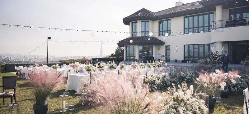 Aston House擁有戶外場地 Aston House擁有戶外場地