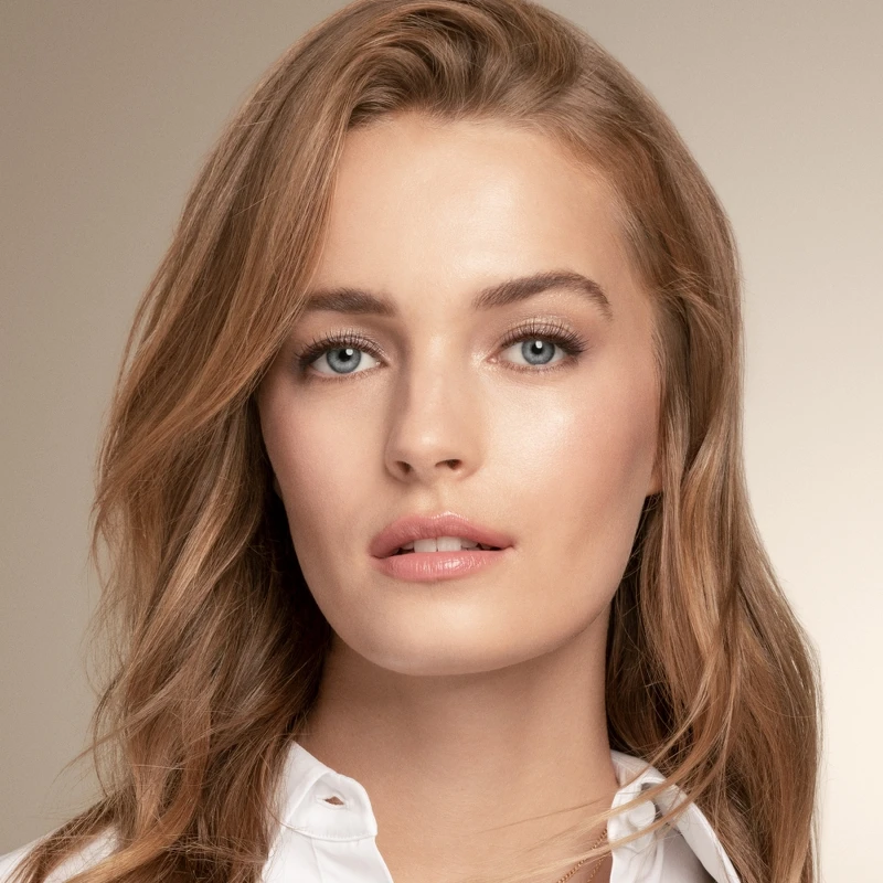 香緹卡2022溫柔巨獸長頸鹿系列Model妝容。 香緹卡2022溫柔巨獸長頸鹿系列Model妝容。