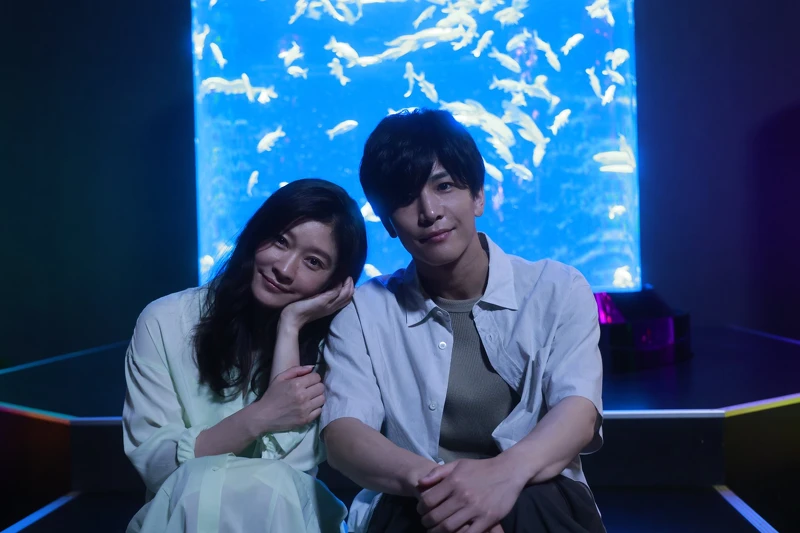 金魚妻 篠原涼子與岩田剛典幕後合照 © @kingyo_netflix