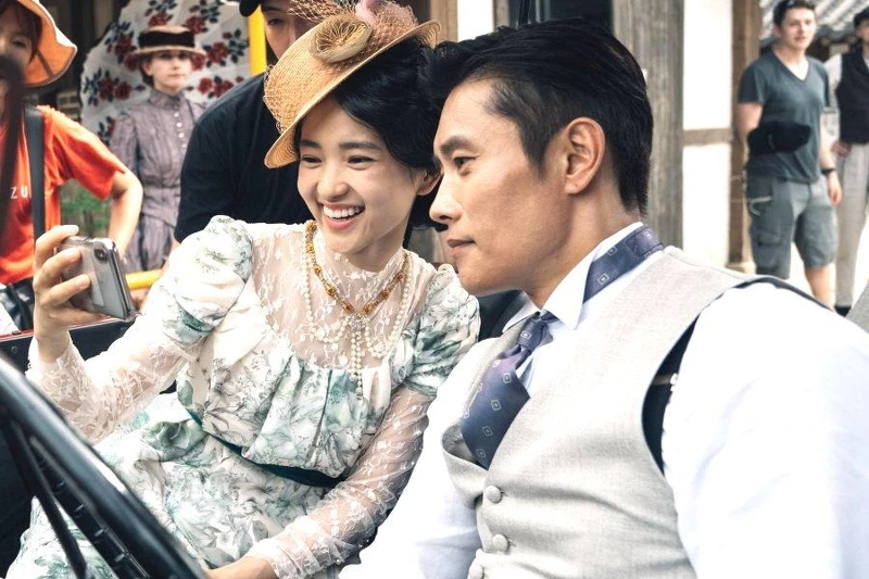 《陽光先生》由金泰梨與李秉憲主演 《陽光先生》由金泰梨與李秉憲主演