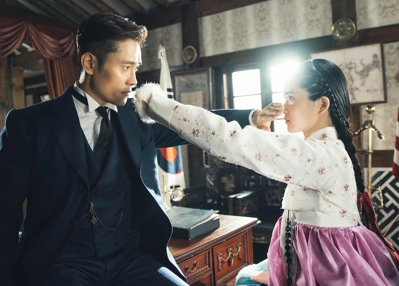 《陽光先生》金泰梨與李秉憲充滿火花 《陽光先生》金泰梨與李秉憲充滿火花