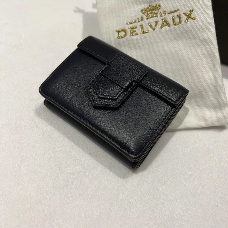 Delvaux Presse Trifold Wallet午夜藍,NT 17,700 Delvaux Presse Trifold Wallet午夜藍,NT 17,700